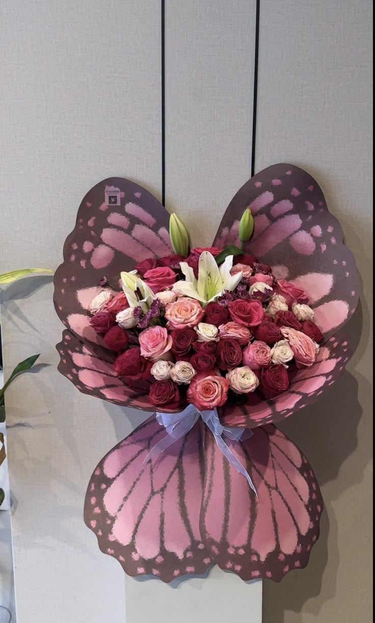 Papel Coreano Diseño Alas de Mariposa - Pack de 20 Pliegos para Ramos Buchones y Envolturas