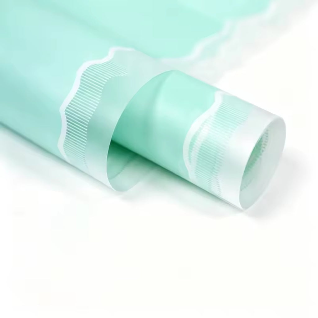 Papel Coreano Transparente Diseño Marco Floreado y Corazón - Paquete con 20 Pliegos para Ramos